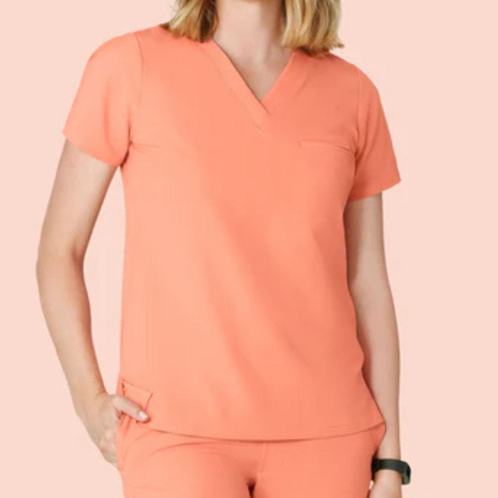 Mandala Scrubs One Pocket Top in limited edition Peach (small)